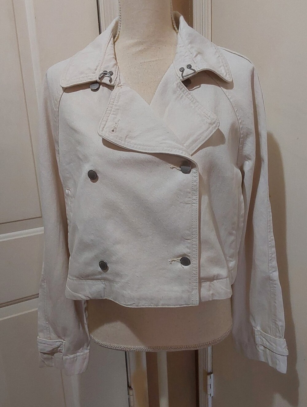 🌺 NWT Universal Thread Denim Double-Breasted Short Trench-Style Jacket